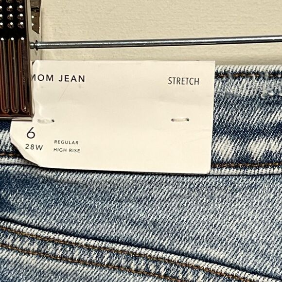 NWT American Eagle The Mom High waisted relaxed Fit Jean Sz 6 28 W - Picture 6 of 7